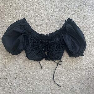 BLACK TIE FRONT PUFF SLEEVE CROPPED TOP